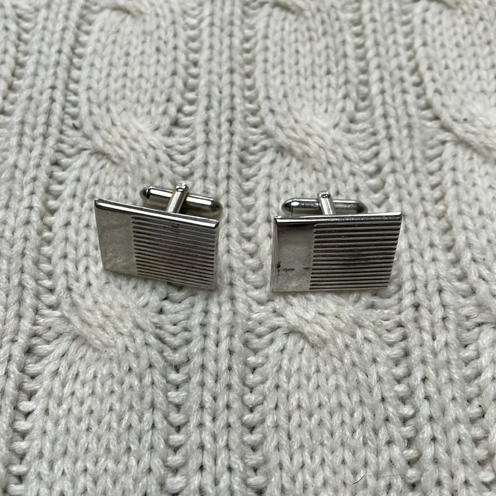 VTG Swank 1960s cuff links. Silver toned